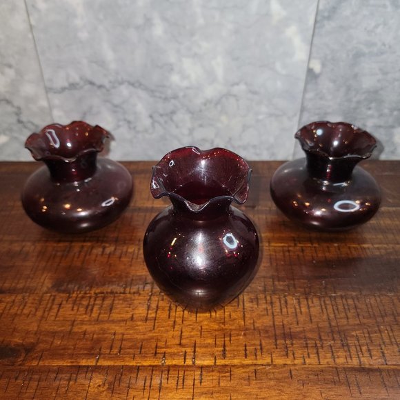 Anchor Hocking Royal Ruby Red Crimp Bud Vases, Set of 3 - Picture 1 of 1